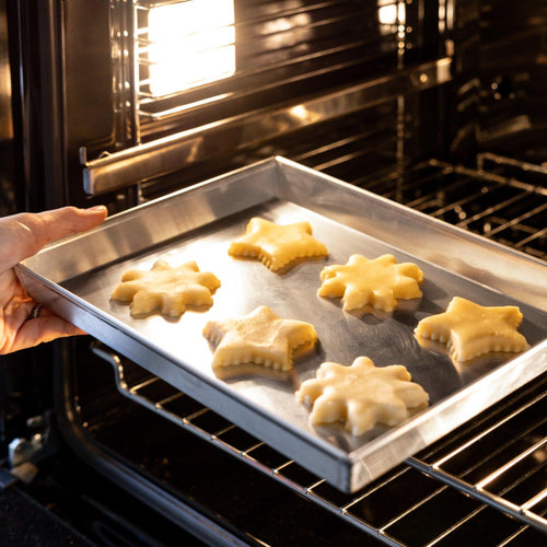 Aluminum baking tray