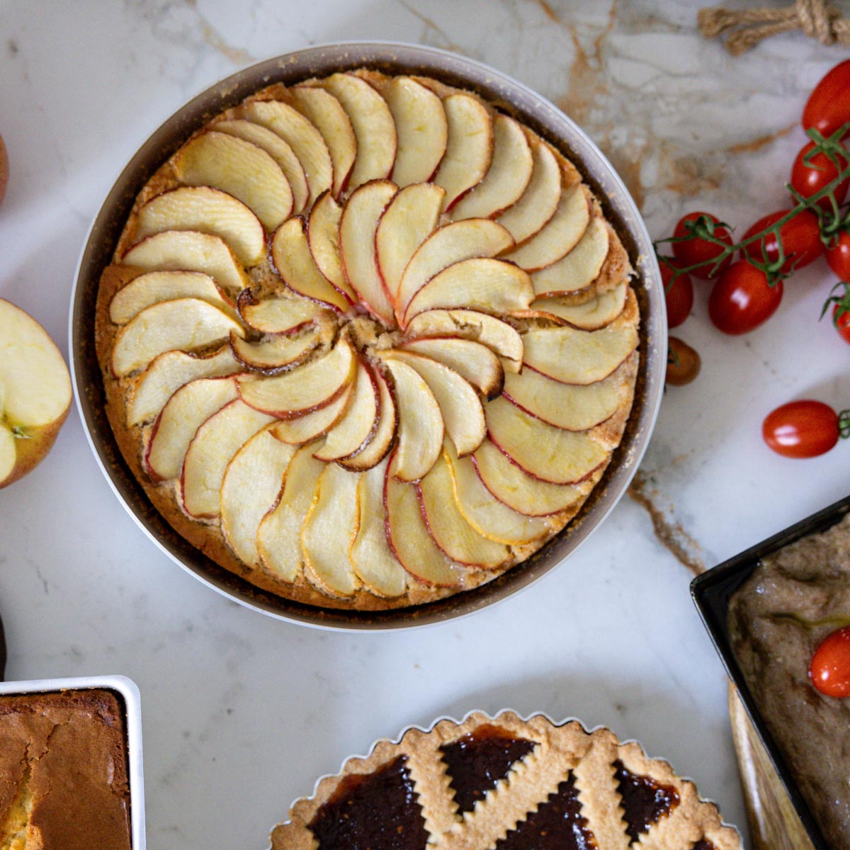 Conical cake tin