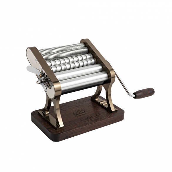 Wauw Mevrouw boog Otello Marcato, a vintage pasta machine available in a limited edition –  Made in Italy